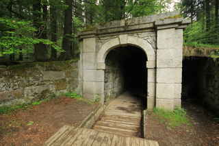 Dolní portál tunelu na Schwarzenberském plavebním kanále