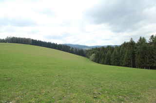 Nad obcí Rovná