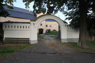 Tvrz Dešenice
