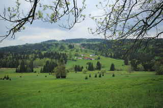 Pohled na německou vesnici Mitterfirmiansreut