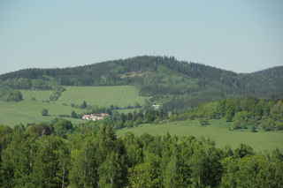 Pohled na kopec Nuzerovská stráž (802 m n.m.)